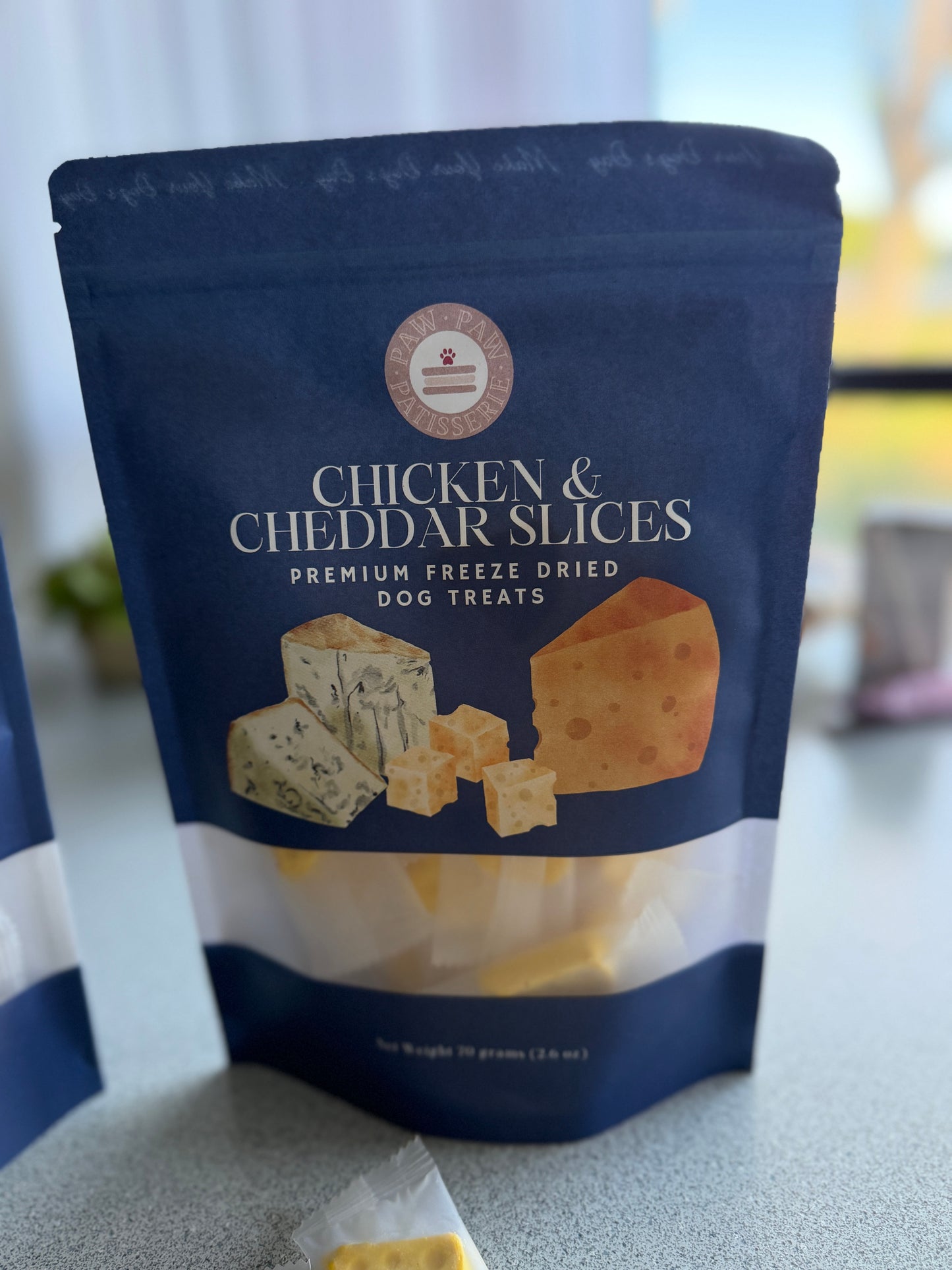 [Dog Treats] Freeze Dried Chicken & Cheddar Slices - 2.6 oz